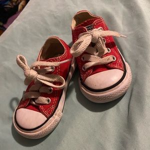 Size 4 toddler boy/girl converse